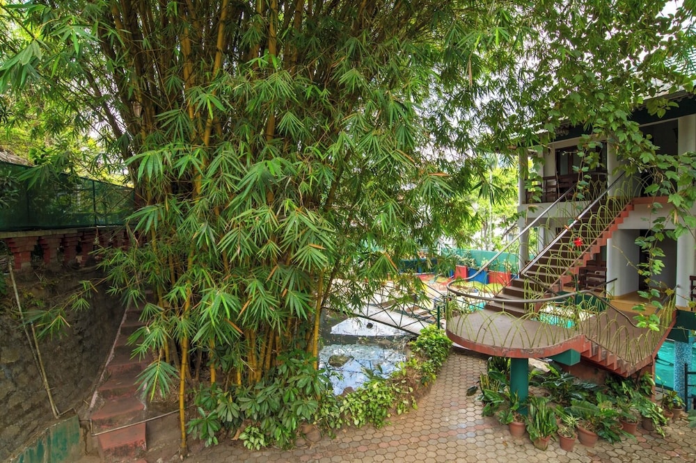 haritagiri hotel and ayurvedic village