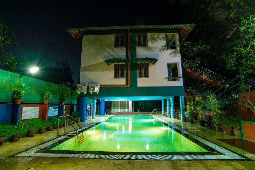 haritagiri hotel and ayurvedic village