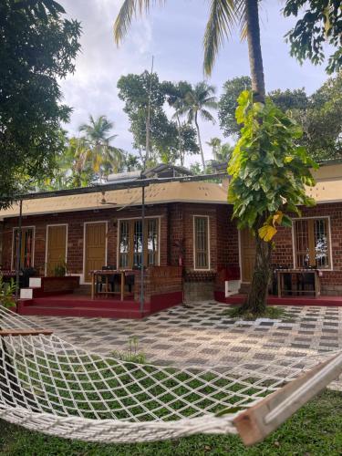 ashtamudi villas