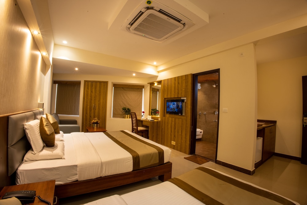 metro plaza hotel by rak rooms