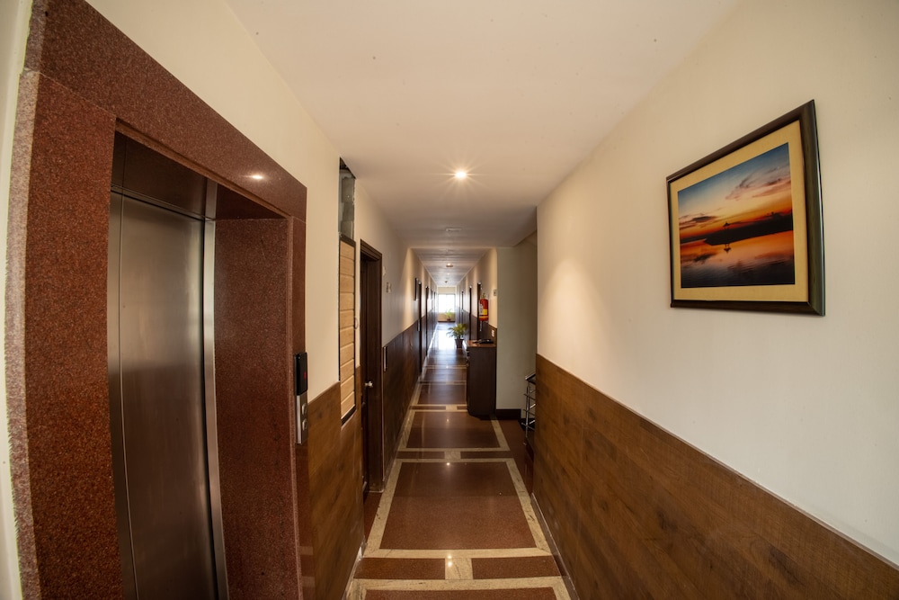 metro plaza hotel by rak rooms