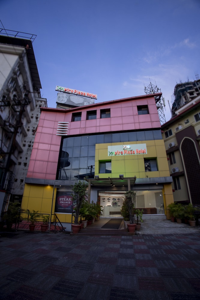 metro plaza hotel by rak rooms