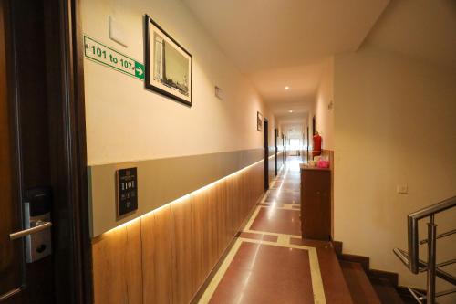 metro plaza hotel by rak rooms