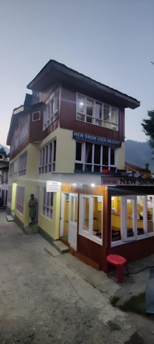 new snow view resort pahalgam