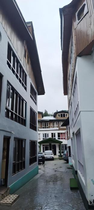 new snow view resort pahalgam