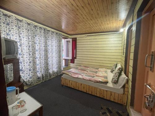 new snow view resort pahalgam