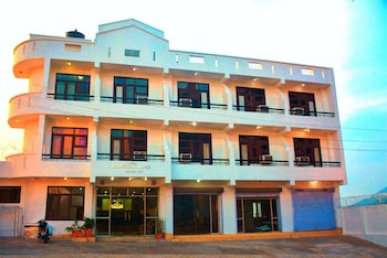 hotel mahaluxmi palace