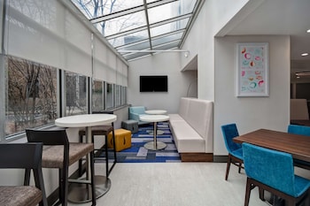hampton inn ny jfk
