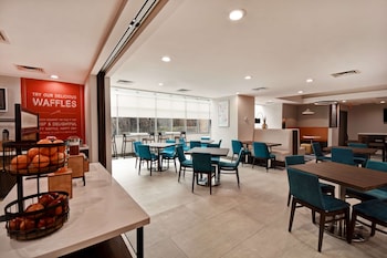 hampton inn ny jfk