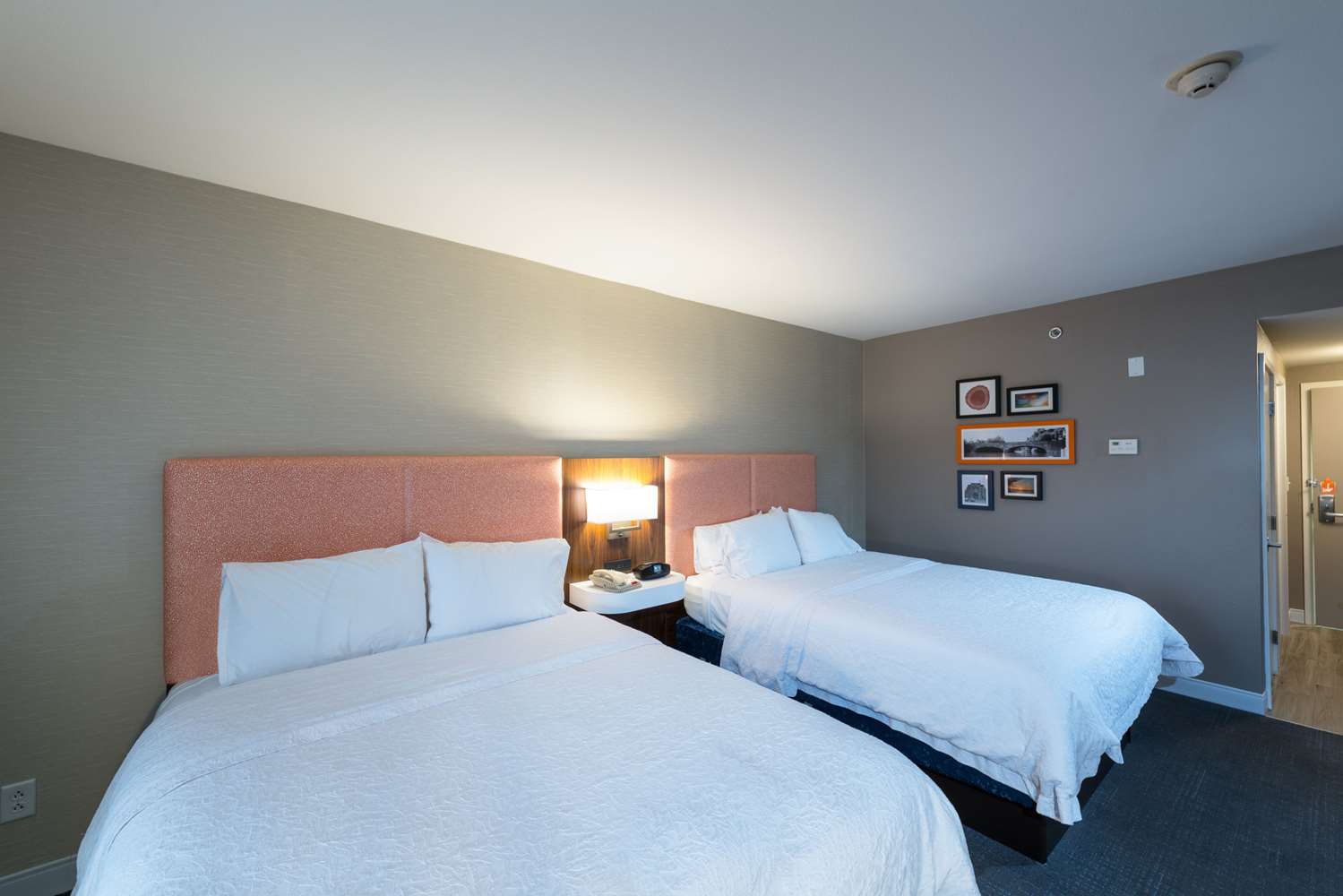 hampton inn and suites jamestown