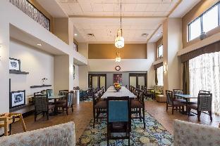 hampton inn and suites jamestown