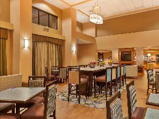 hampton inn and suites jamestown