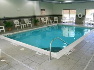 hampton inn and suites jamestown