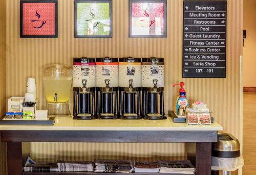 hampton inn and suites jamestown