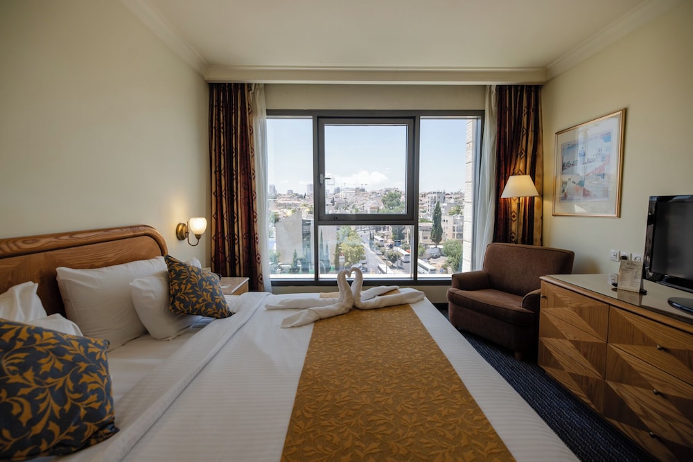 grand court jerusalem