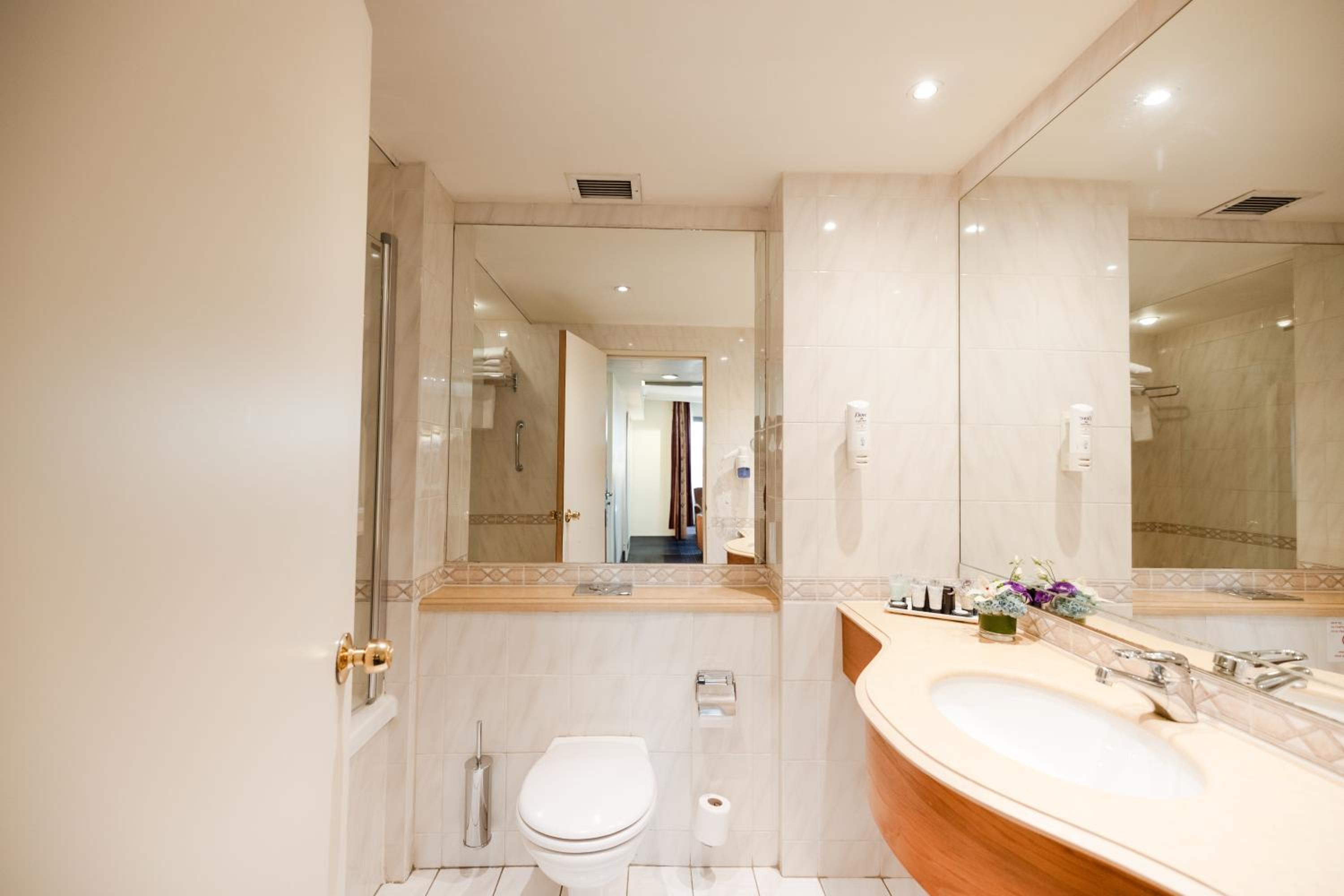 grand court jerusalem