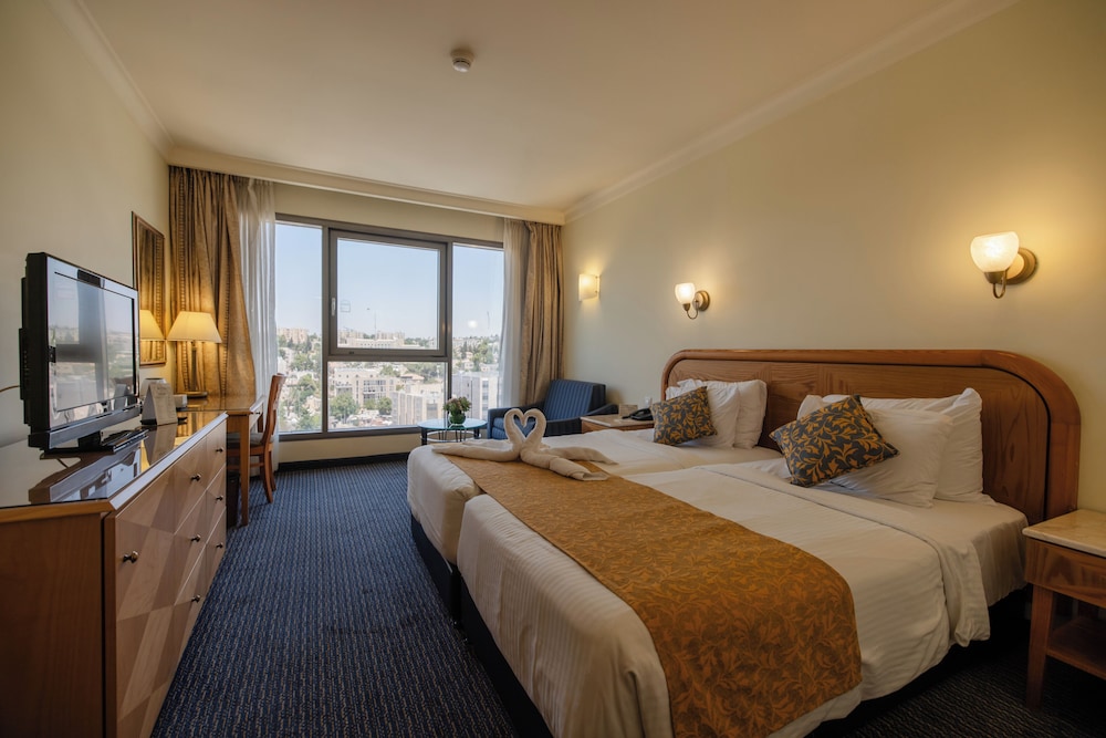 grand court jerusalem