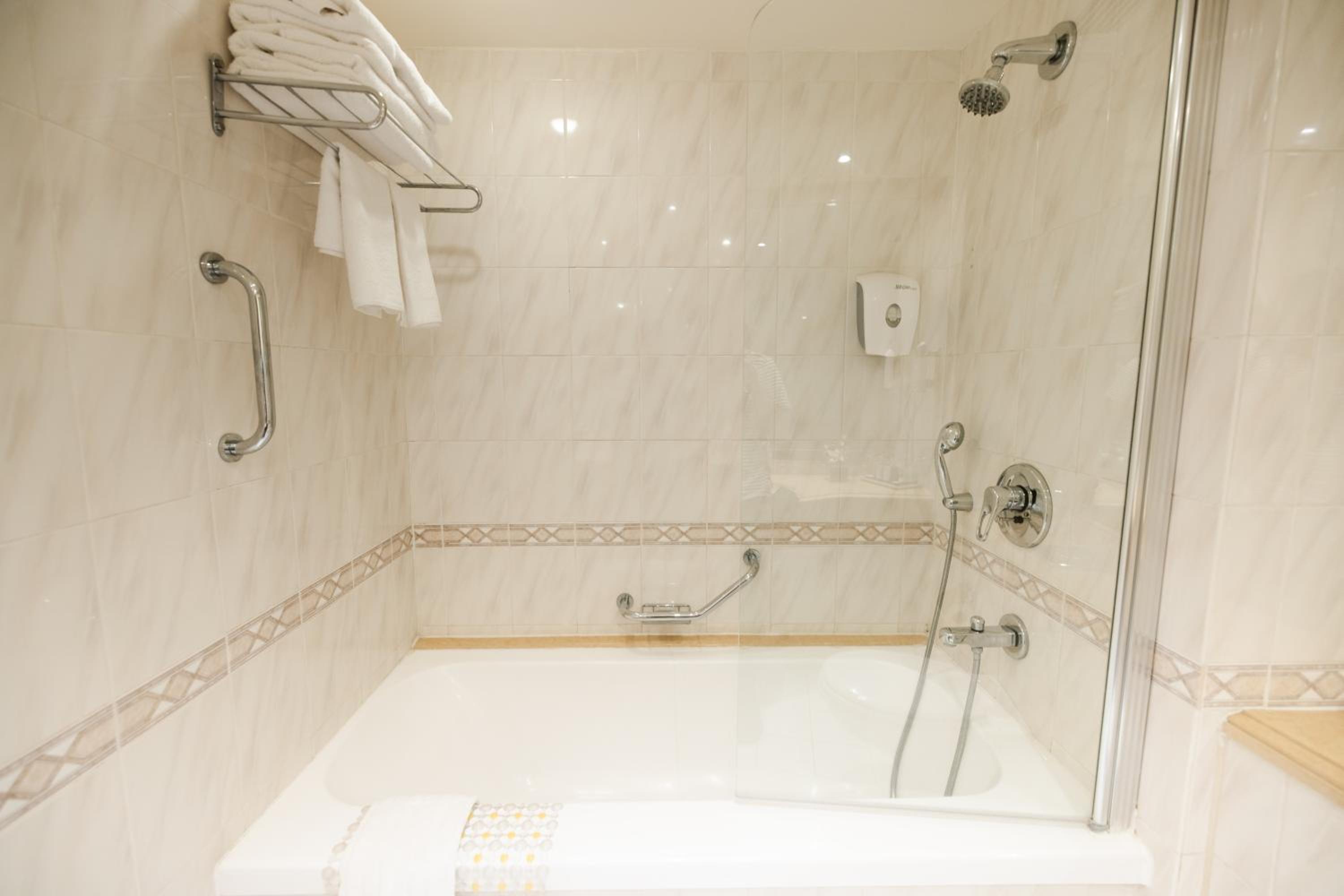 grand court jerusalem