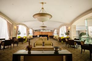 grand court jerusalem