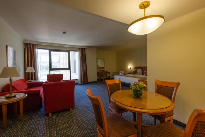 grand court jerusalem