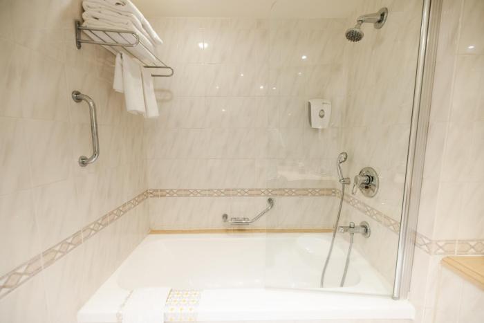 grand court jerusalem