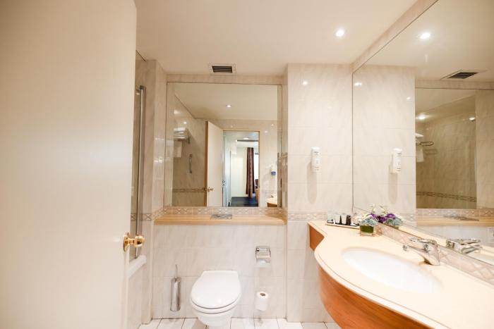 grand court jerusalem