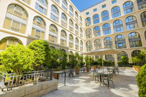grand court jerusalem