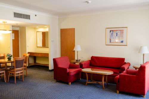 grand court jerusalem