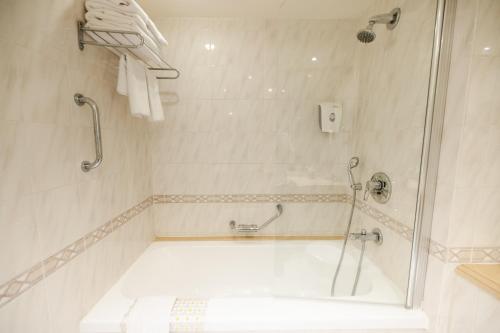 grand court jerusalem