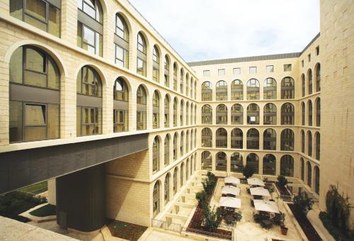 grand court jerusalem