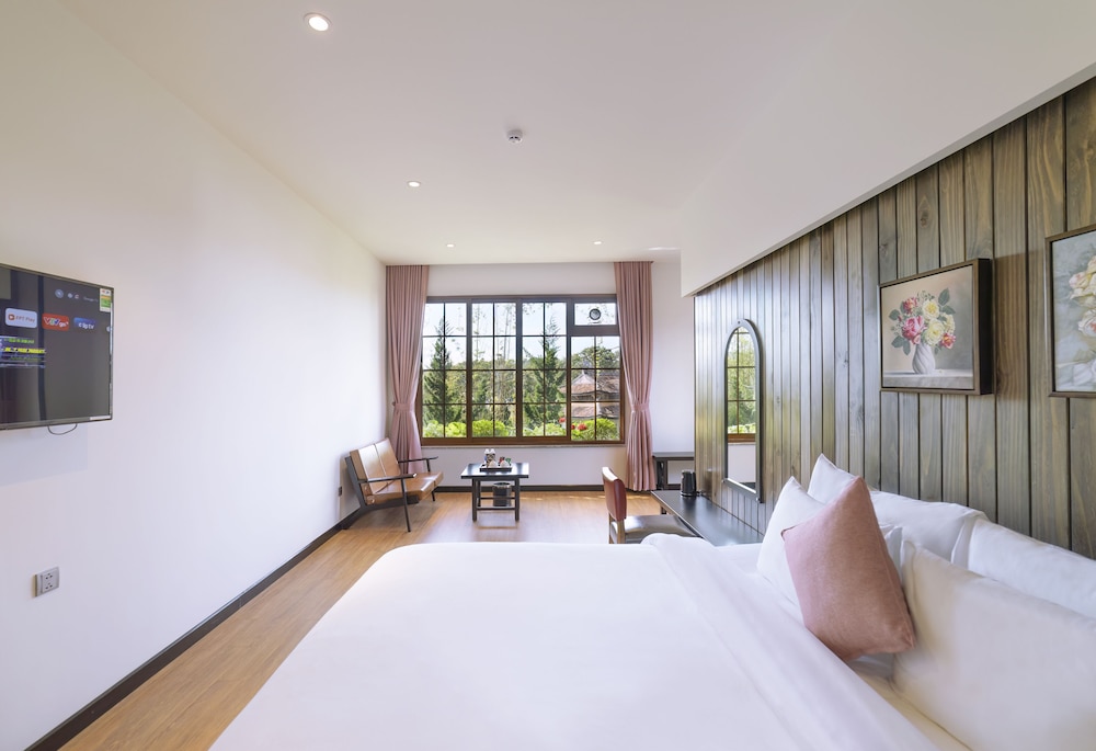 brick house dalat hotel