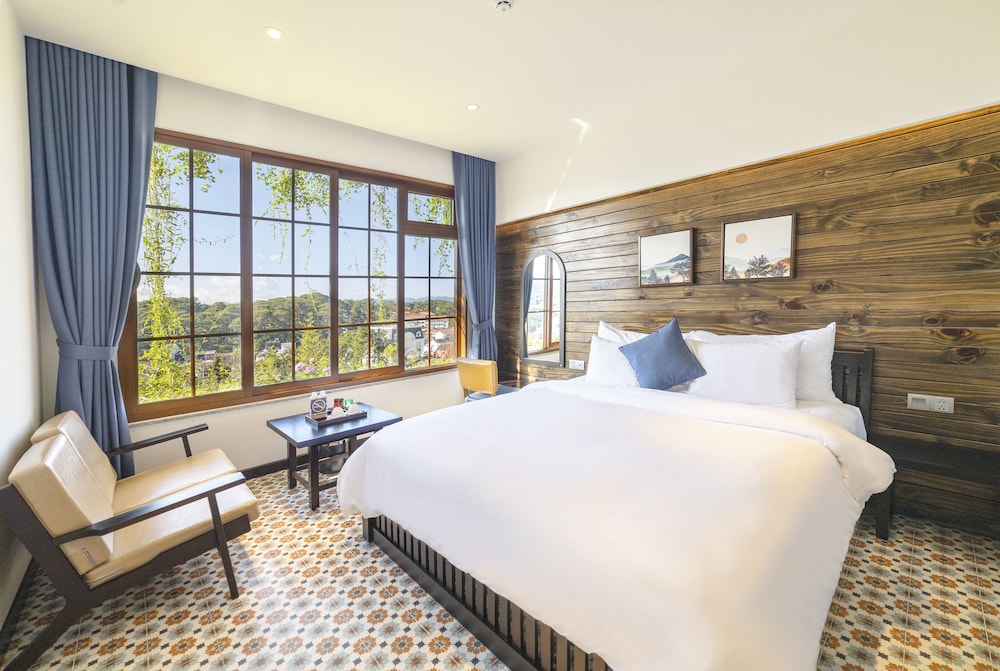 brick house dalat hotel