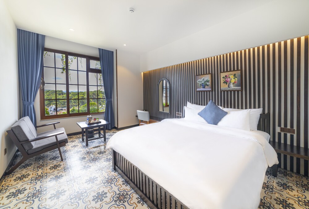 brick house dalat hotel