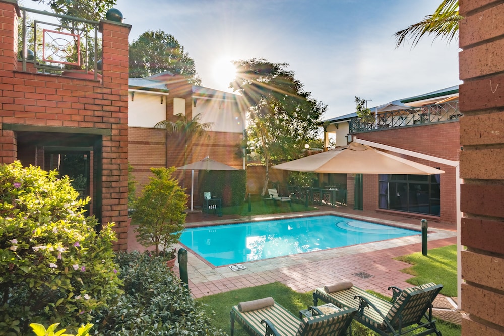 courtyard hotel rosebank