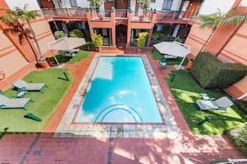 courtyard hotel rosebank