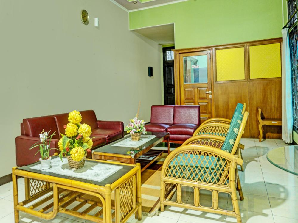 oyo 92189 wisma inayah syariah