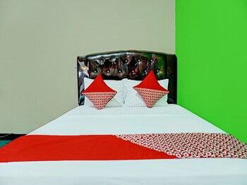 oyo 92189 wisma inayah syariah