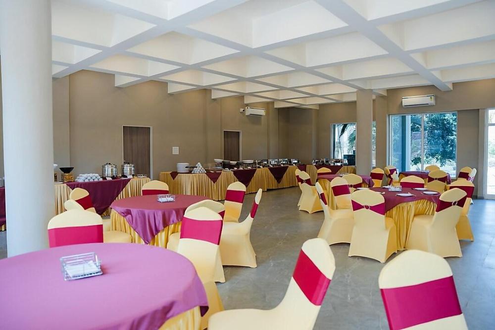 the shiv nautica hotel