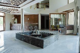 the shiv nautica hotel