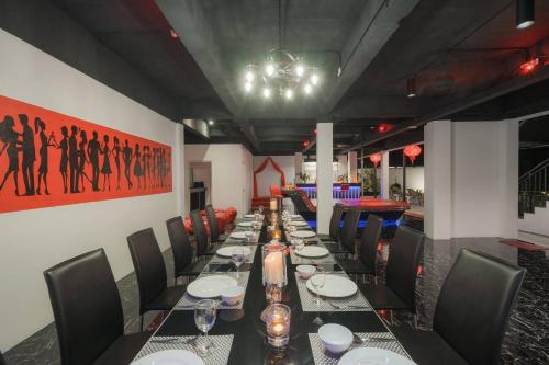 villa nap dau crown private pool villa phuket