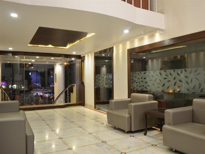 hotel apex international