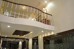 hotel apex international