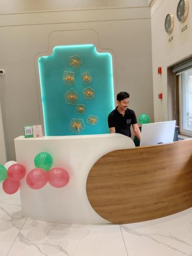 hotel apex international