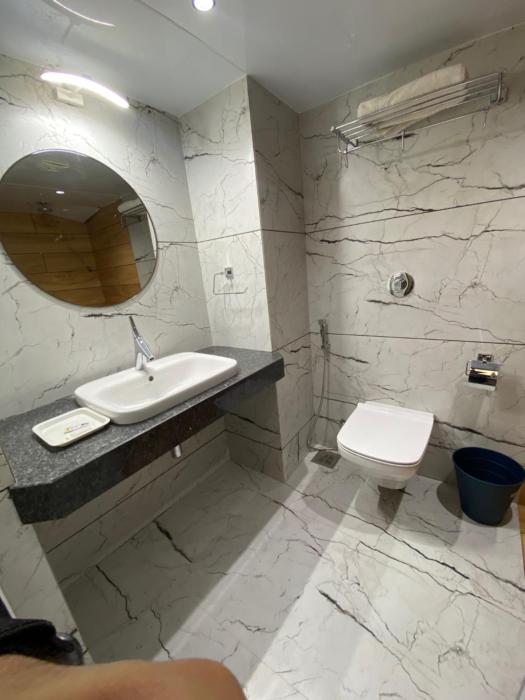 hotel apex international