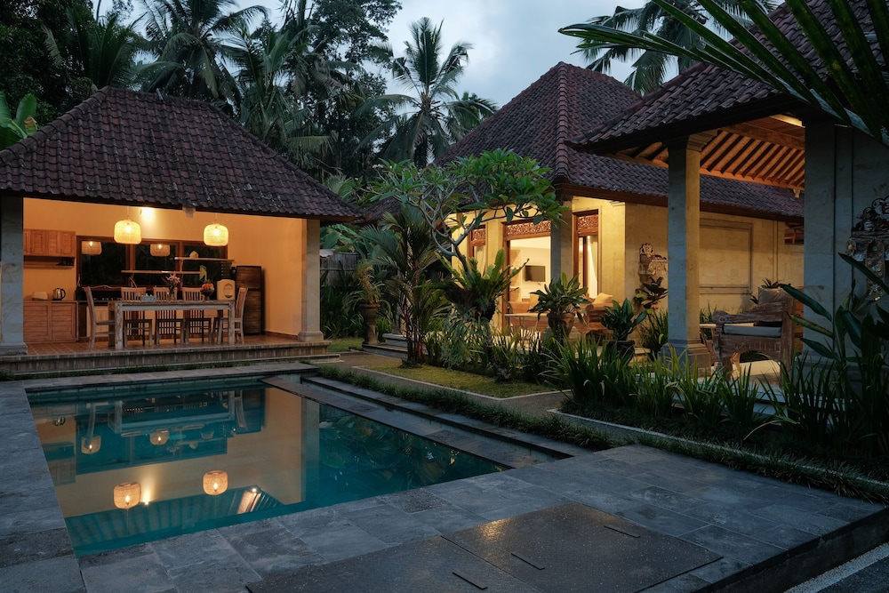 pondok sebali private villa