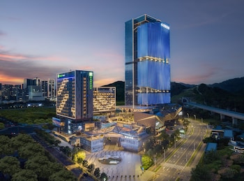Holiday Inn Express Shenzhen Guangming Cloud Park, An Ihg Hotel,China>>Shenzhen,3 star