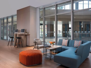 Holiday Inn Express Shenzhen Guangming Cloud Park, An Ihg Hotel,China>>Shenzhen,3 star