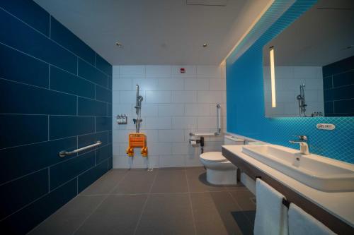 holiday inn express shenzhen guangming cloud park an ihg hotel