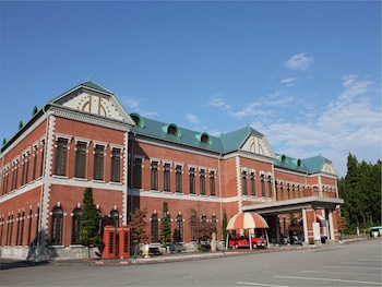 apa hotel komatsu grand