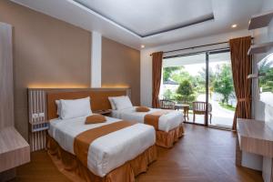 nirvana hotel resort tetebatu